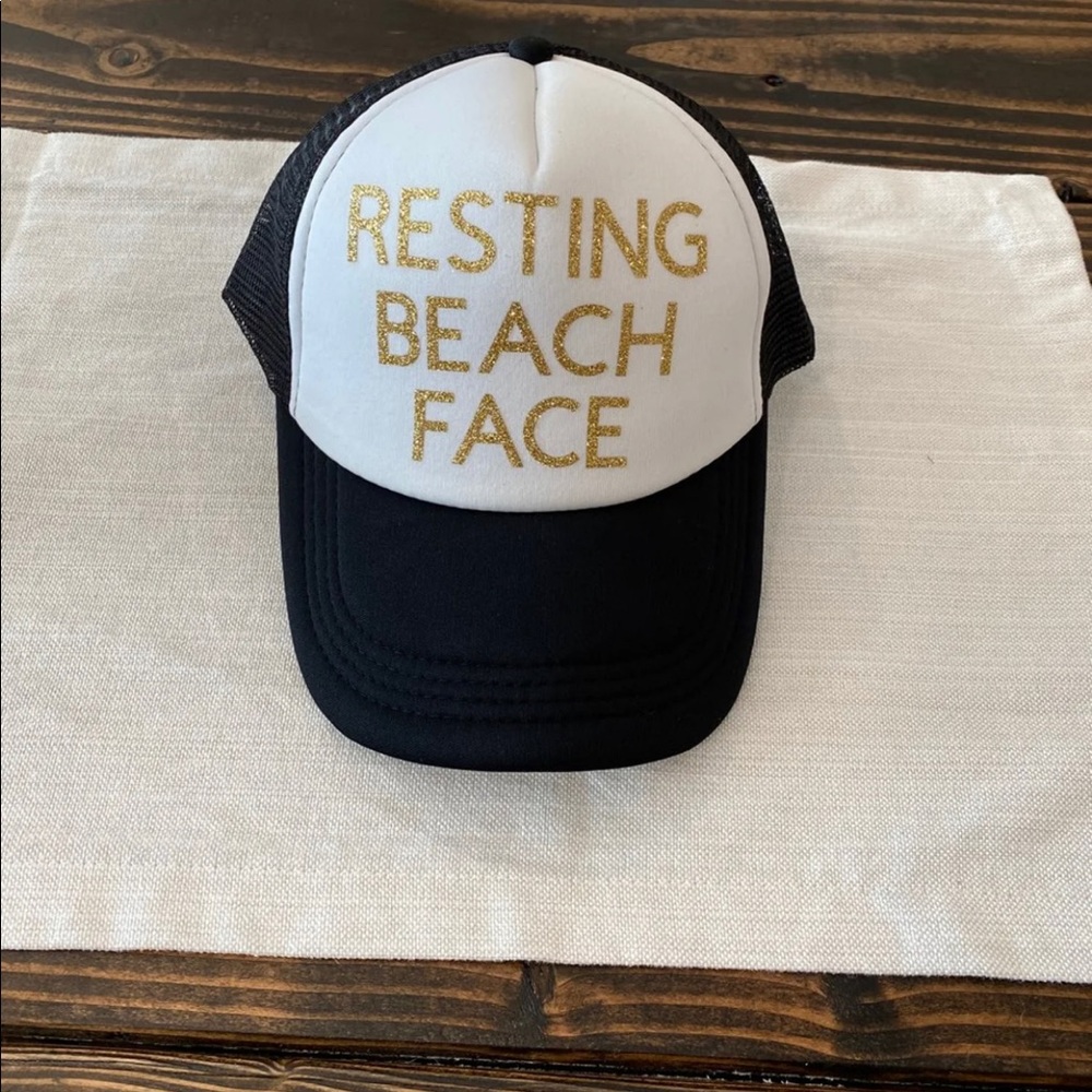 Women’s Trucker Hat / SnapBack